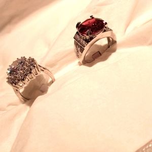 Assort larger stoned rings